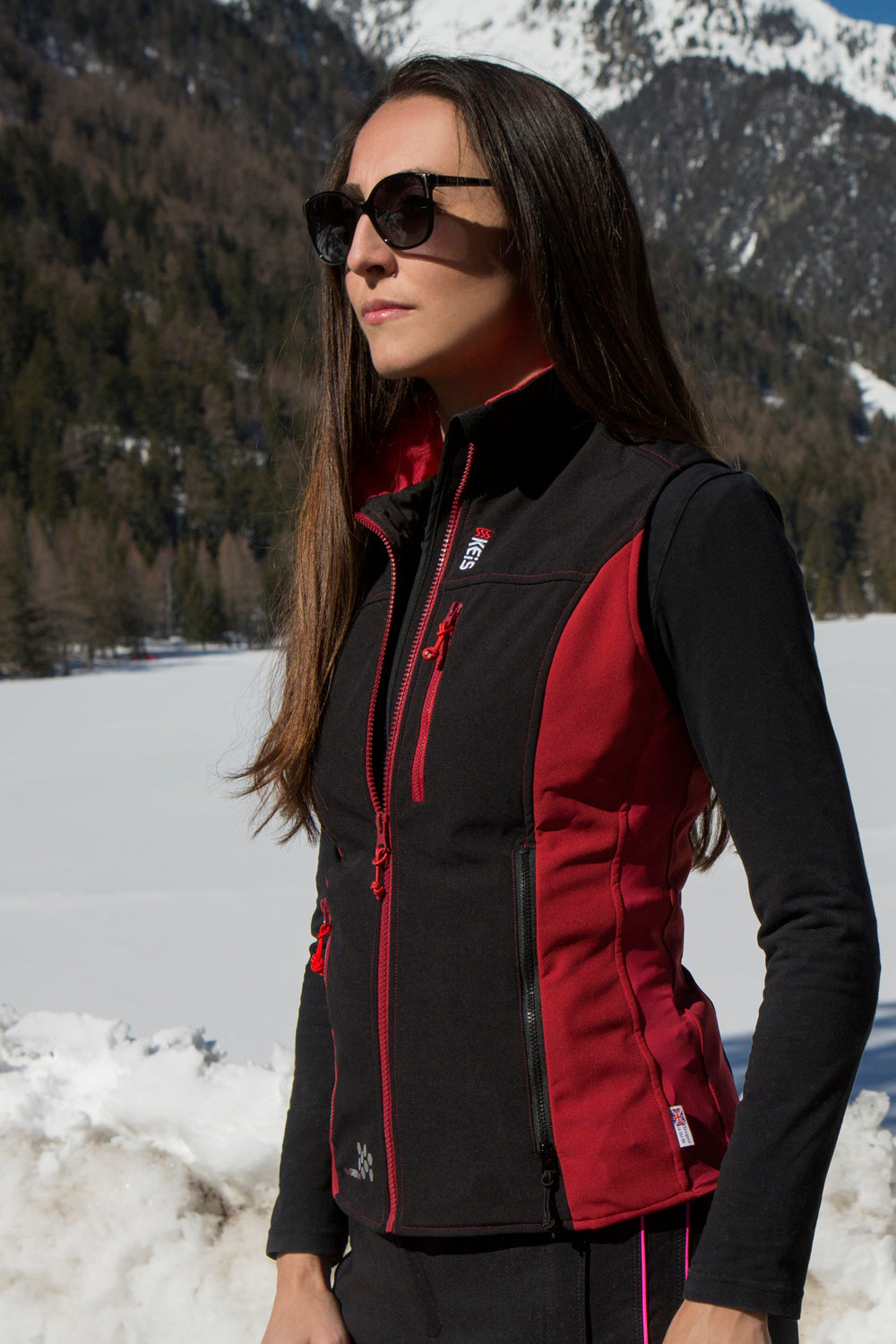 Ladies heated vest with a cosy heated collar
